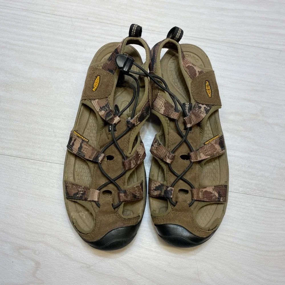 Keen Newport H2 Waterproof Trekking Sandals Womens Size 8 Brown Camouflage‎
